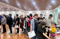 碧沙湖社区：65岁以上老人下楼就可免费体检