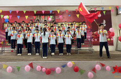 热血当歌，童心献礼 梅花镇中心小学举行“向祖国七十五周年华诞献礼”合唱比赛