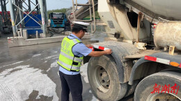 道县交警为货运企业送“法”上门