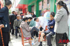 辰溪县开展中医药文化“五进”义诊活动