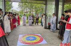 道县濂溪街道：传统文化润人心 汉服游园迎双节