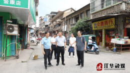 何开银督导“两河三岸”项目建设工作