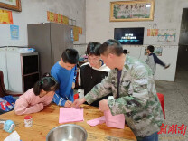 道县柑子园镇：开展“利剑护蕾·呵护成长”入户宣传活动