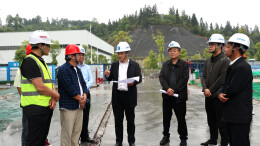 覃歇民带队调研县庆重点项目建设工作并召开调度会