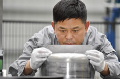 小家电智造的“拓荒牛” ​——记全国五一劳动奖章获得者章新主
