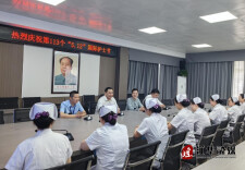 唐一平走访慰问临床一线护理人员