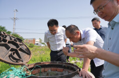 朱正权督导城区污水整治工作