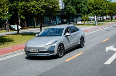 充电15分钟续航增加200公里，五菱星光共创版纯电登陆长沙市场