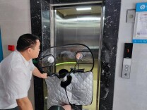 电动车进电梯就“报警” 小区安全用上“黑科技”