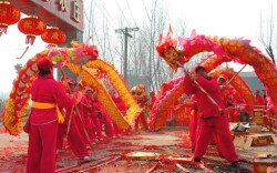 欢天喜地过大年