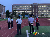 芙蓉中学：赴岳阳市十六中交流学习