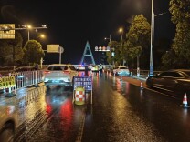 图片新闻 | 北塔交警鏖战雨雪冰冻，筑牢道路交通安全防线