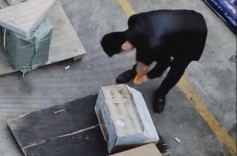 免费“帮”商家发传单，男子被判赔1万元