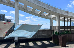 小区大事｜“买顶层送露台”，业主封顶层做阳光房却被叫停 