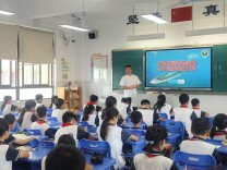 月亮岛街道黄都港社区：普法进校园，青春不“毒”行