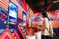 红色、秋色、月色点燃出游热情，湖南游订单量同比增49%