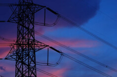 A股电网设备板块活跃，华菱线缆10%涨停｜湘股观察