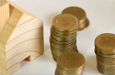 前11个月制造业投资保持增长，服务零售增速加快