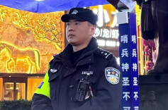 连续数年守护“跨年夜”，下班的他最想听到女儿叫“阿巴阿巴”