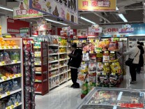 好特卖被爆多地闭店，长沙仍有两家店营业，折扣零食业正加速洗牌|经济观察