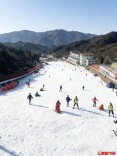 滑雪去！湖南多地雪场陆续开板，“冰雪热”点燃冬日文旅消费丨好玩湖南