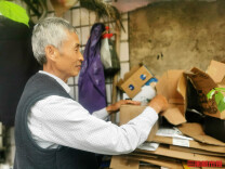 拾荒帮助近百困难家庭，78岁爷爷的“硬核温柔”｜26℃