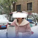 ​女子用开水浇他人小车玻璃引热议，律师：若情节严重或违法