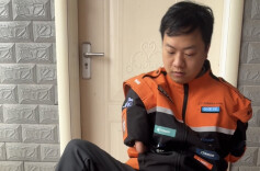 无臂小哥独轮送外卖，脚书墨香送新年祝福｜26℃