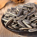 瓜子花生买起来！春节临近，长沙炒货市场价涨量增|过年啦