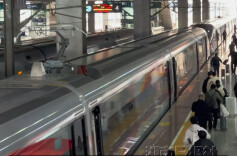 春节假期返程客流高峰来临，长沙南站发布“错峰进站”指南｜2026春运进行时