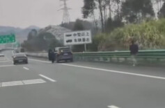 小车高速上停车忘记拉手刹，溜车2分钟多次撞击护栏 律师：车主或需赔偿高速护栏