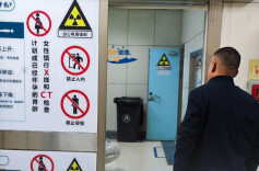 父亲卖房救儿却卡在鉴定上，法院：安排专家上门会诊