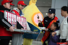 候车室里赏平安灯，怀化火车站开展元宵禁毒宣传活动