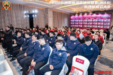 “湘BA”长沙队24名运动员亮相出征，中国女篮送祝福