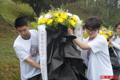 “一粥一饭，当思来处不易”，这场跨越四年的缅怀，藏着对袁爷爷的思念