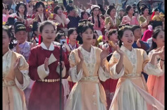 全员NPC、全域汉服、全天候入戏！铜官窑清明假期上演“盛唐真人秀”