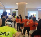 下雨天，去爬楼竞速吧！“垂直马拉松”成长沙健身新风潮