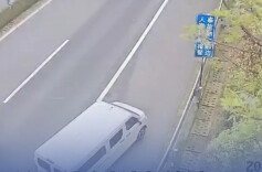 高速上新能源车没电了，司机盯上路边配电箱，罚款200元、记3分