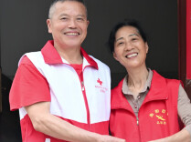 退休后坚持义剪12年，衡阳这对夫妻的日子忙碌又精彩
