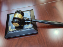 男子跟人冲突后认为对方被罚太轻，“晒”处罚决定书被拘留后起诉公安机关