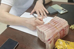 6万元现金正在送给骗子的路上，民警通过天网锁定车辆成功拦截