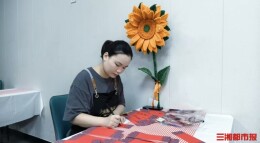 做1.6米向日葵，手写300枚祝福书签 长沙夜宵店主为高考学子送“专属好运”