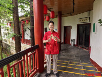 79岁长沙爹爹快板不离手，自创方言段子持续“上新”