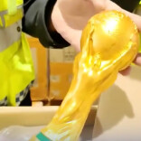 世界杯周边不是想卖就能卖！1500个侵权大力神杯“闯关”失败