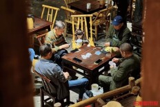 八仙桌上搓麻将、花鼓戏里唠家常，餐饮老字号靠“不务正业”破解客流焦虑