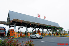 完成路面中修升级智慧站区，湘潭高速护航旅发大会