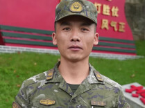 休假救人武警李文志：那一刻，整条街的人都成了我的战友丨对话当事人