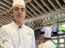 网友体验费大厨美国首店，有英文版“i人社死上菜仪式”