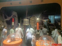 感受科技力量的魅力，科普月首场探馆启幕