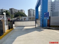 “失管荒地”成投诉热点，变身停车场巧解“扰民难题”